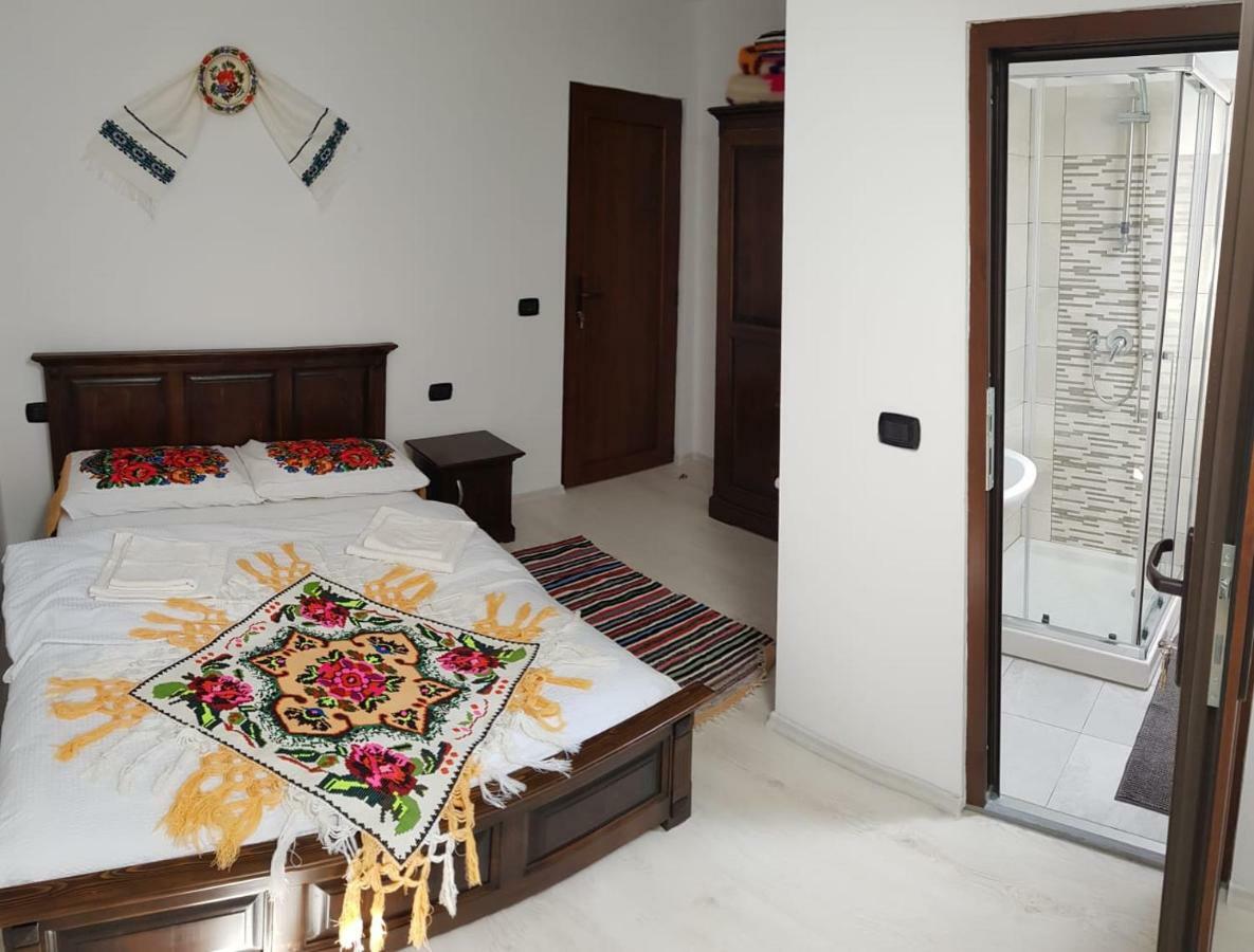 Casa Fratii Mat Hotel Moisei Ngoại thất bức ảnh